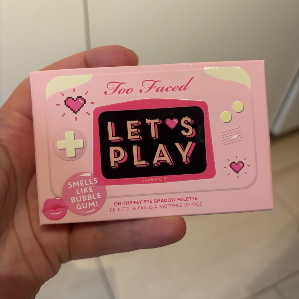 Too Faced Let's Play Gamer Girl Eyeshadow Palette